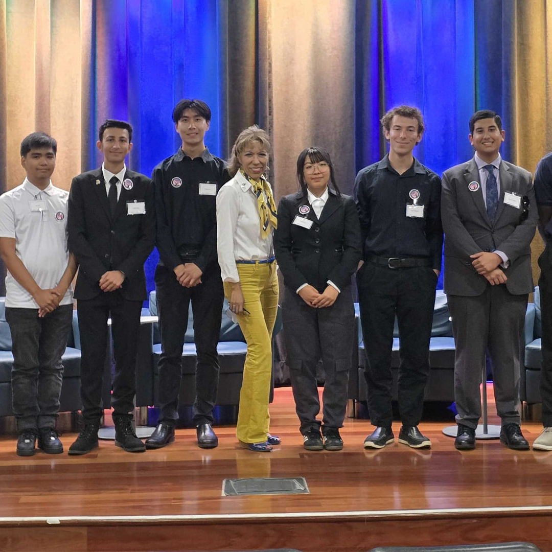 SJSU President Cynthia Teniente-Matson with aviation students at the Alaska Air Group SJSU Pilot Development Program launch event. Photo by Brian Anderson.